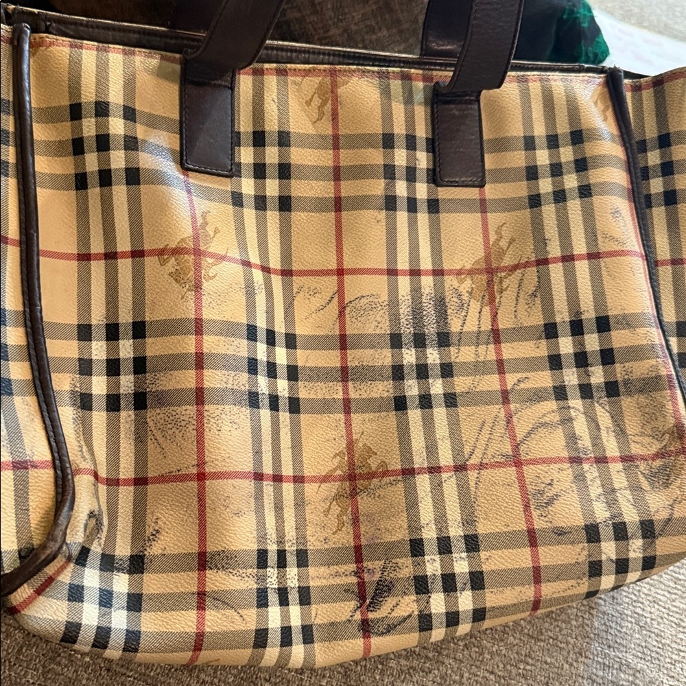 Burberry Beige and Black Checkered Tote - Picture 4 of 9